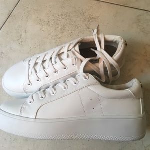 Steve Madden platform white sneakers